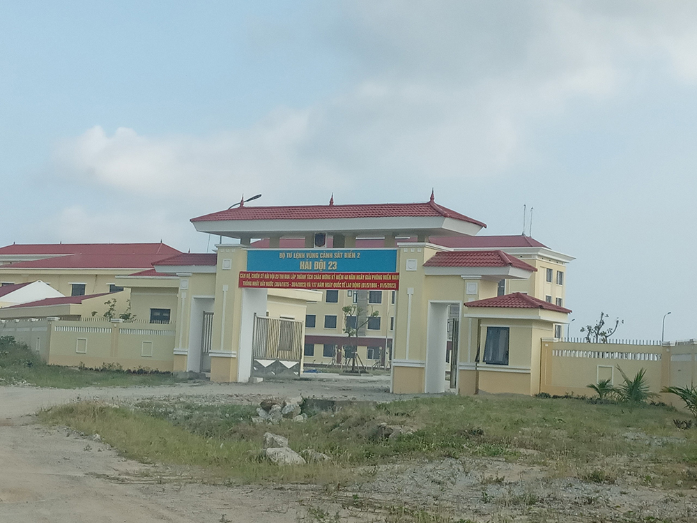Công trình Cảnh sát Biển Dung Quất sử dụng gạch nung  Quất